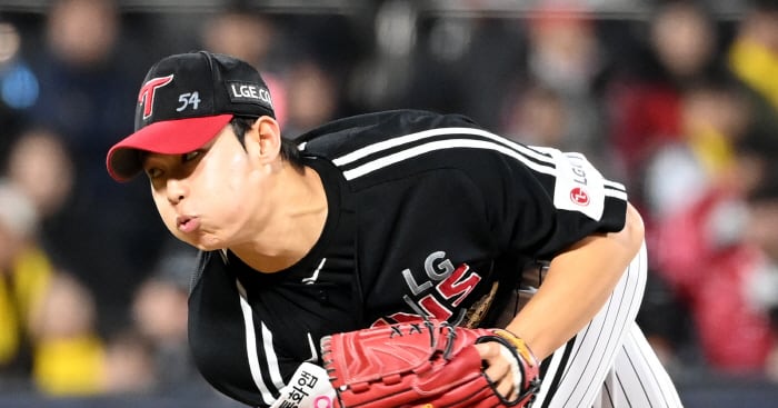 LG 불펜 붕괴, 염감독 '고우석 복귀' 언급