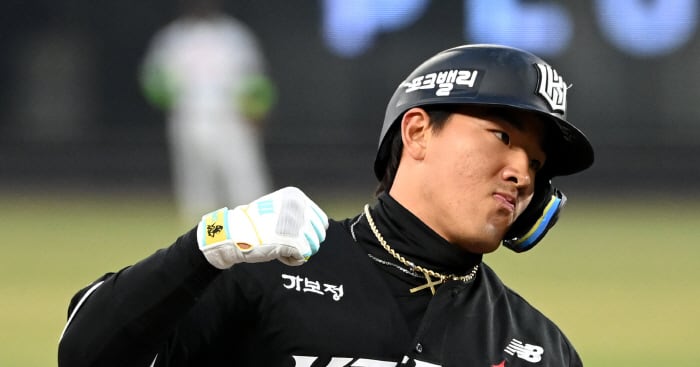 안현민, 잠실서 깜짝 훈련 참여... 포커 커뮤니티에도 화제