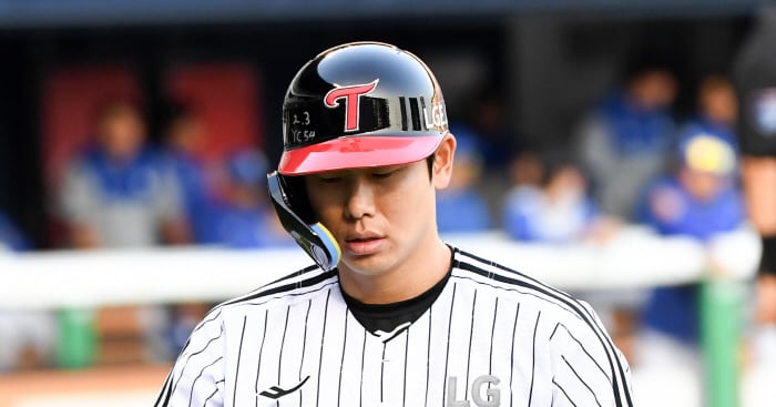 포커로 돈 번 프로게이머가 야구로 전향하면? KBO 타격 부진 사례에서 배우는 뱅크롤 관리의 교훈