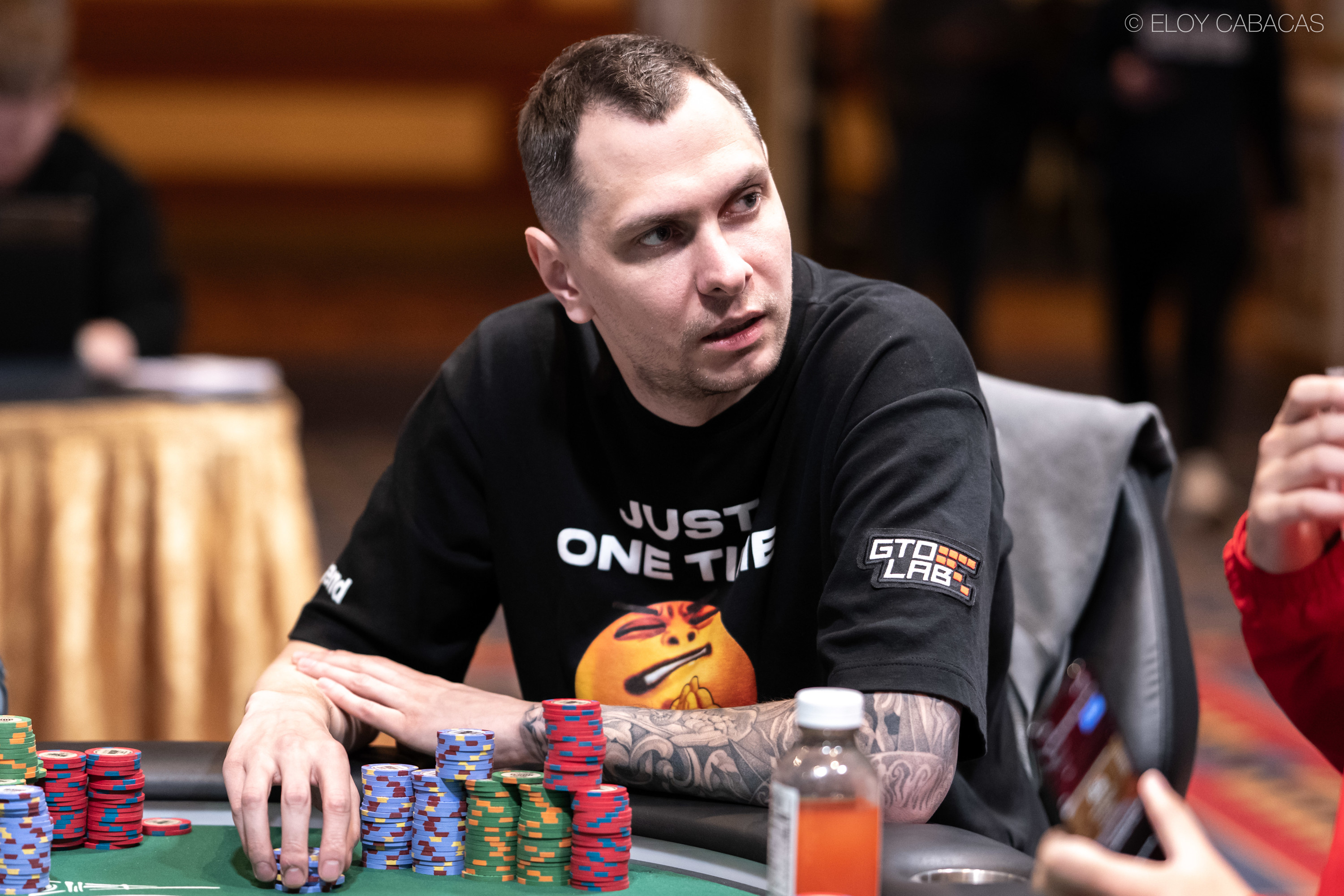 WSOP $50K 하이롤러 파이널 테이블 선두 Анатолий Zlotnikov, 누구인가?